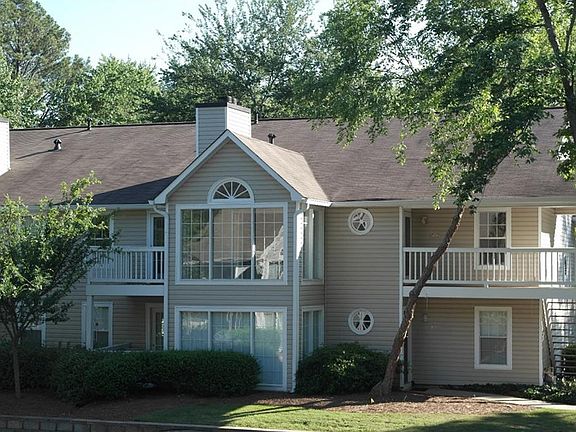 2nd image of 2108 Countryside Pl SE
