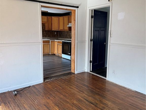 3rd image of 401 N Park Ave