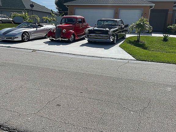 4th image of 774 SW Hoffenberg Ave