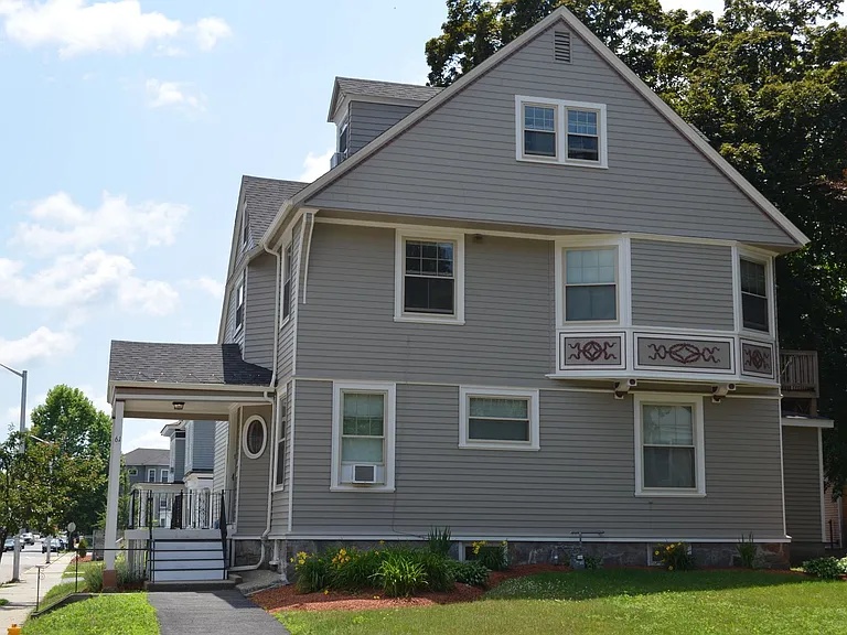 61 Cedar St — Photo 11