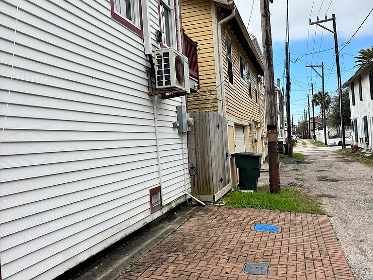 Off street parking!!