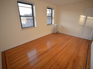 30-74 32nd St #6, Astoria, NY 11102