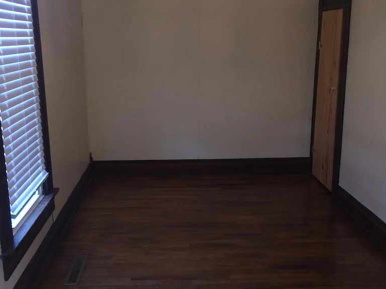 203 W Union St — Photo 5