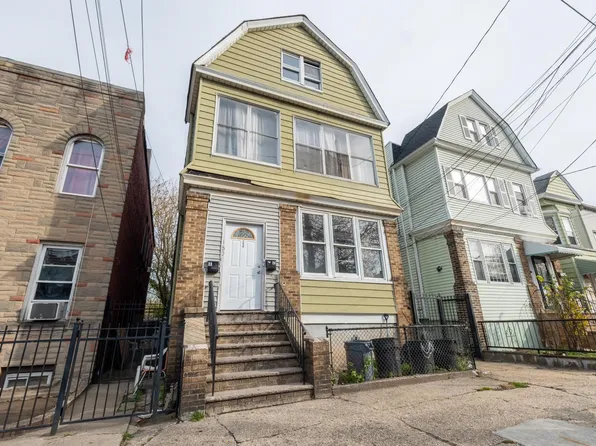 150 Van Nostrand Avenue image 1 of 16