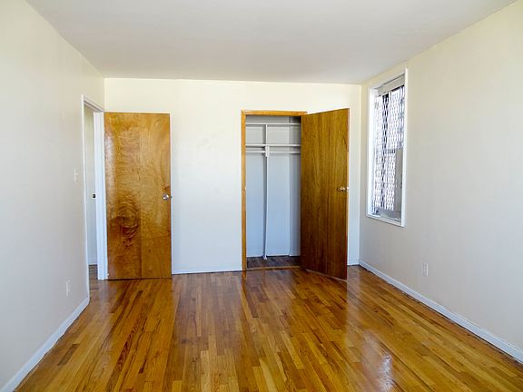 4th image of 490 New York Ave APT 6C