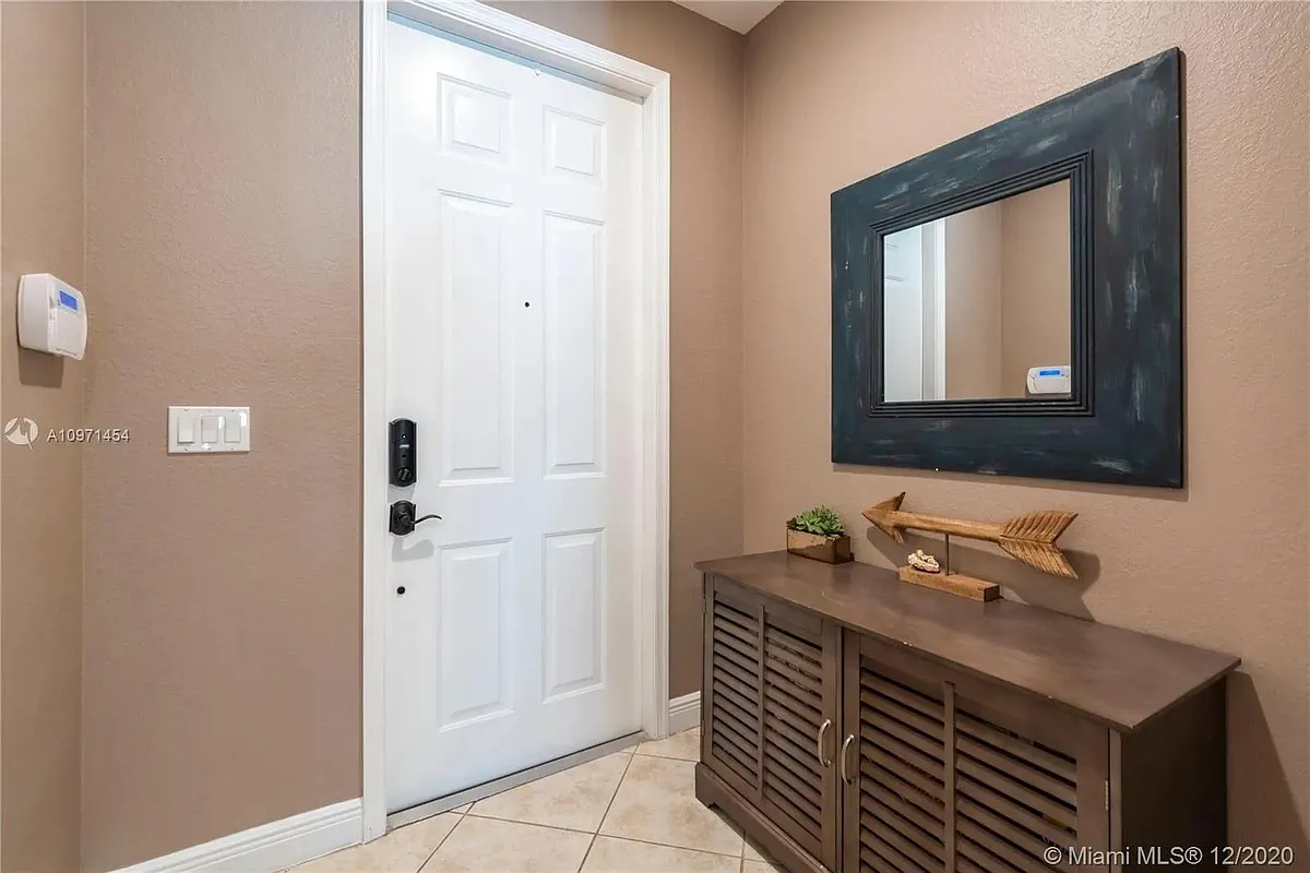 Building Photo - 7782 Paddock Pl