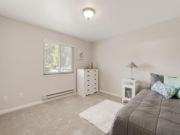 5th image of 10922 Belmont Dr