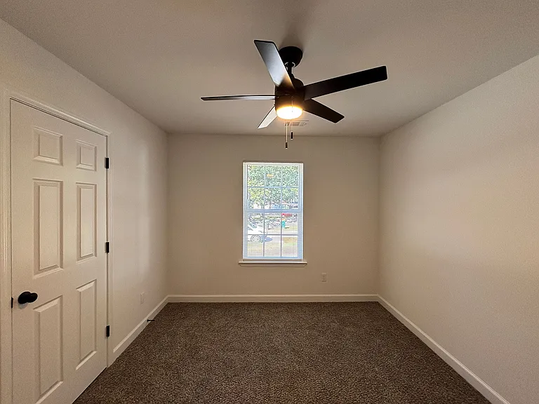 8 Southern Oaks Dr — Photo 5