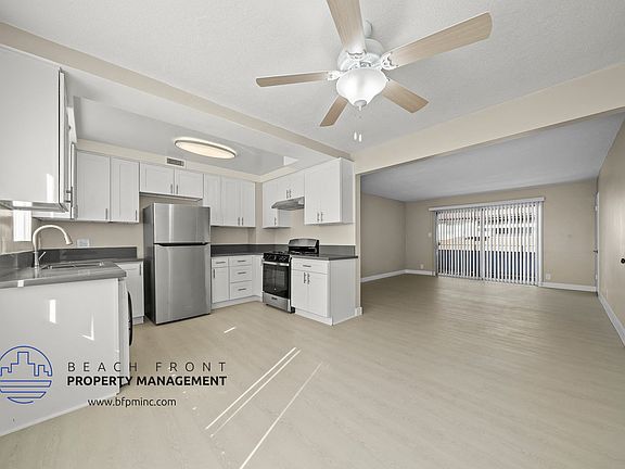 Spacious, open floor plan with washer/dryer included