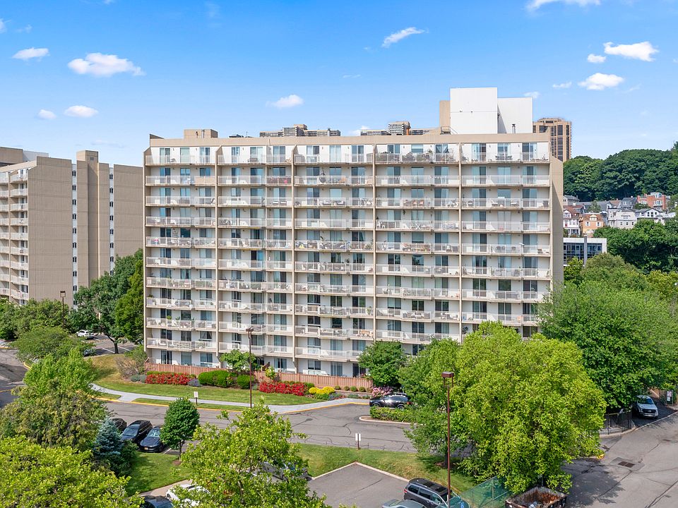 1st image of 1077 River Rd APT 606