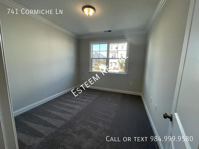 741 Cormiche Ln — Photo 10