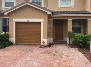 1038 NE 41st Pl, Homestead, FL 33033