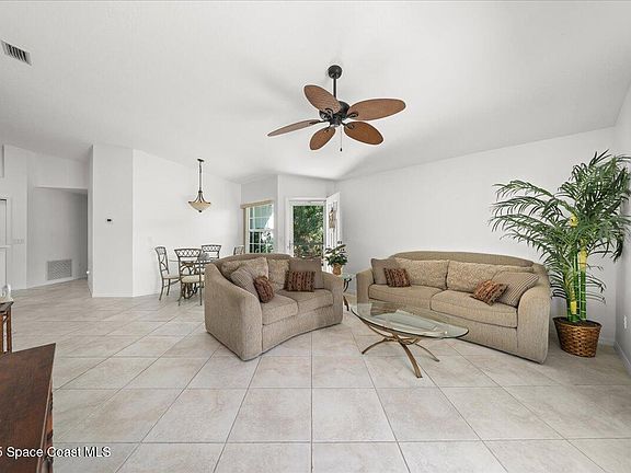 4th image of 52 Smith Ct