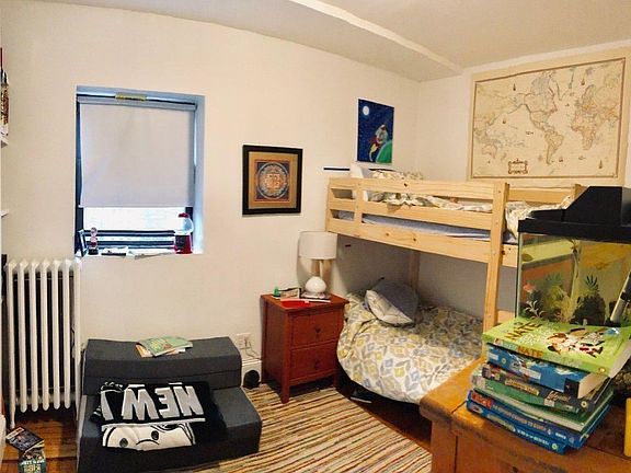 4th image of 529 5th St APT 3L