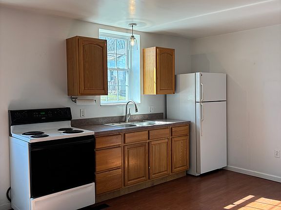 2nd image of 106 Market St #1