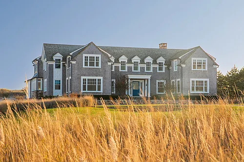 224 Dune Rd Photo 1