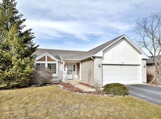 1329 Sebring Cir, Elgin, IL 60120