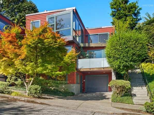 3907 SW View Point Ter, Portland, OR 97239