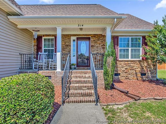 4th image of 314 Bridle Dr