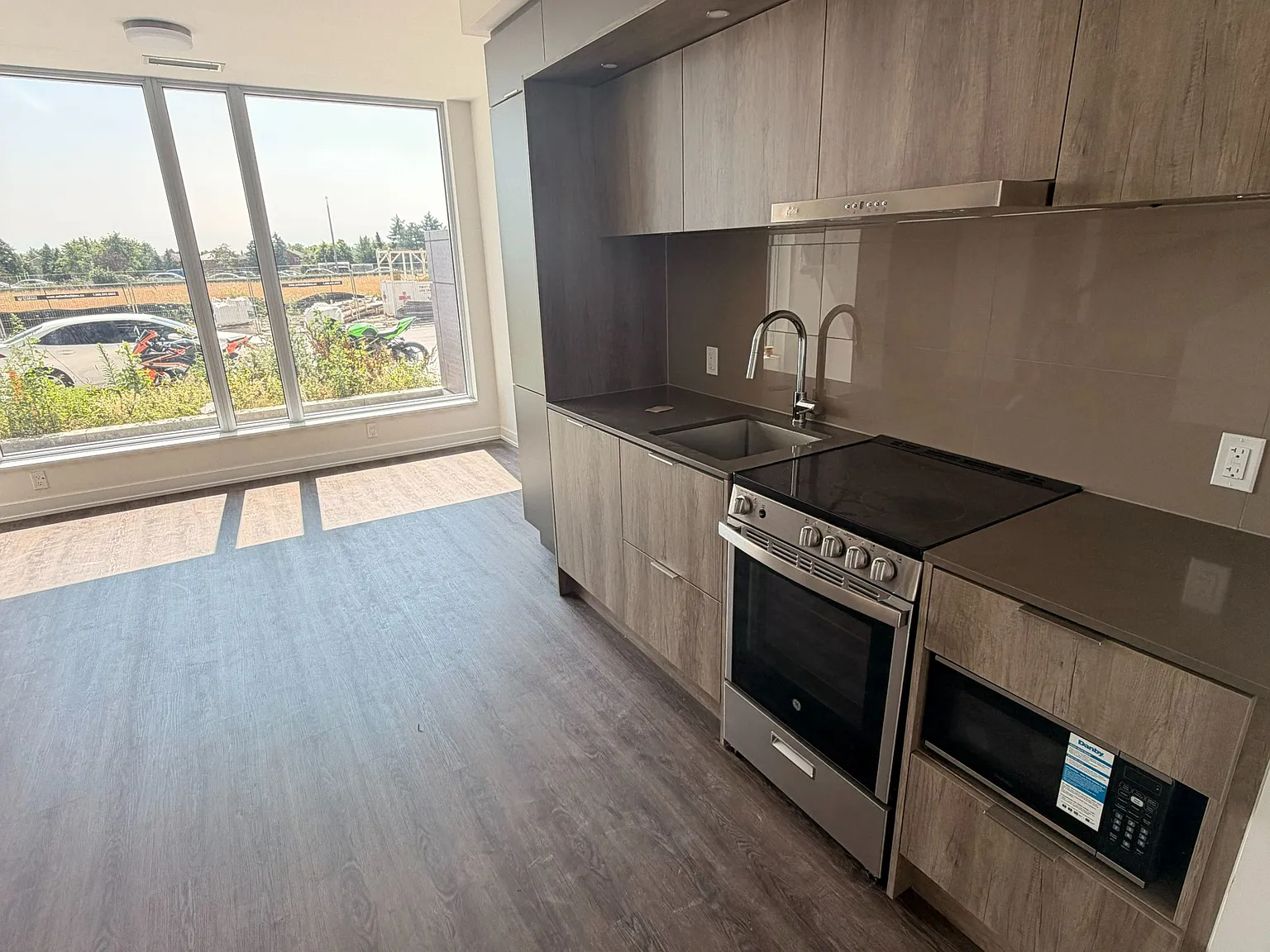 3 bed, $3,200 — Photo 3