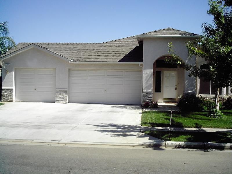 1st image of 6444 N Cornelia Ave