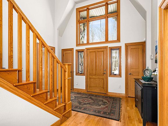 3rd image of 390 Crosby Rd