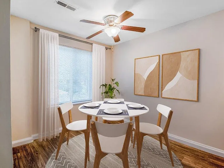 Quail Hollow Apartment Homes — Photo 8