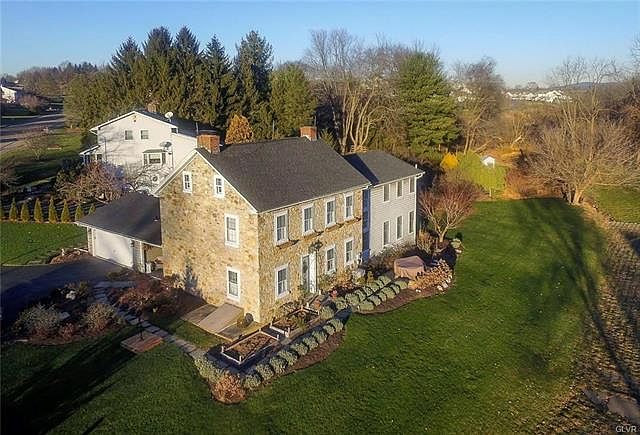 1st image of 2105 Meadow Lane Dr