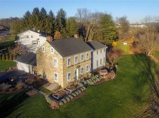 2105 Meadow Lane Dr, Easton, PA 18040