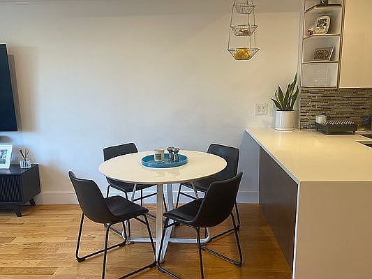 5th image of 37 Madison St #3A