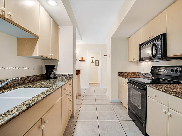 6917 Collins Ave #1608 — Photo 7