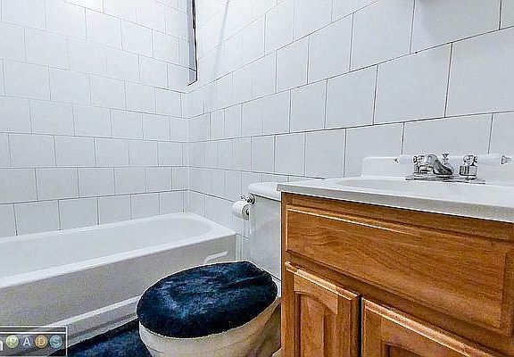 5th image of 879 Saint Johns Pl #1RF