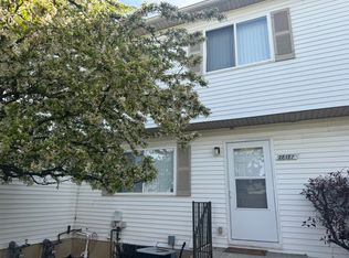 28187 Raleigh Crescent Dr, Chesterfield, MI 48051
