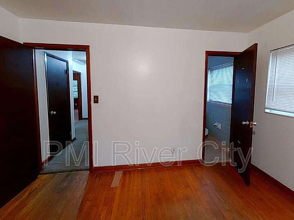 4th image of 7473 Greenway Dr