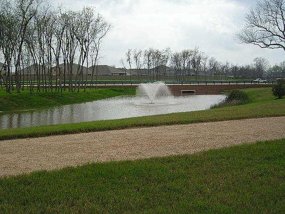 3rd image of 10802 Cobblecreek Way