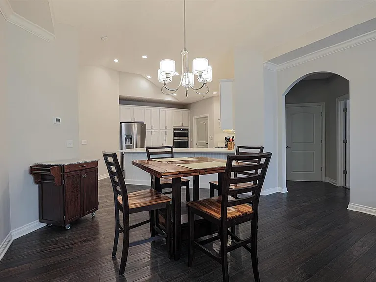 6733 Liberty Cir — Photo 10