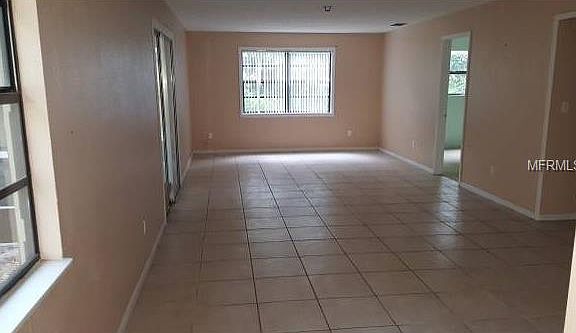 5th image of 12413 Hicks Rd