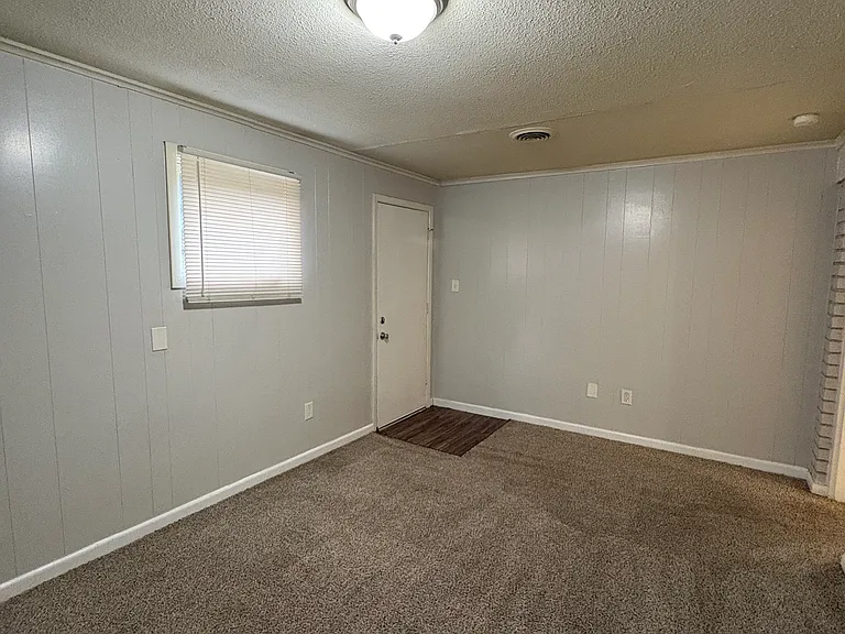 13 Gregory Ln — Photo 11