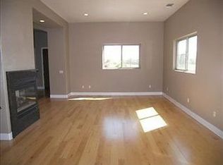 1755 Autumnwood Ct, Escalon, CA 95320