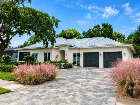 7927 Longbay Blvd, Sarasota, FL 34243