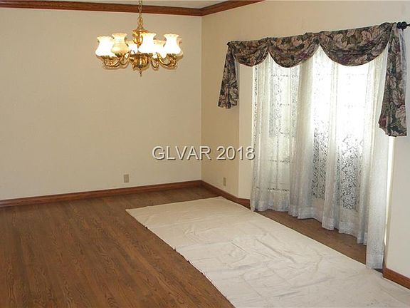 5th image of 7525 Tara Ave