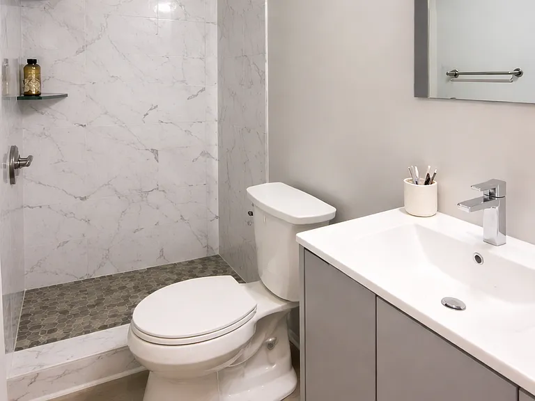 Bedroom 3 ensuite bathroom