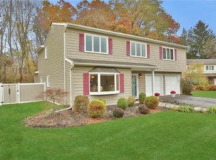 19 Paul Ct, Tappan, NY 10983