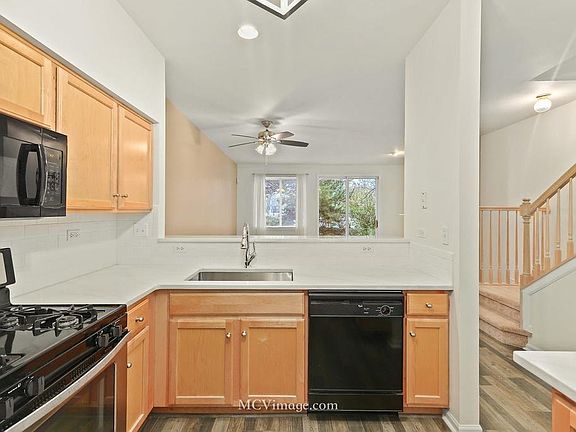 5th image of 3075 Kentshire Cir #3075