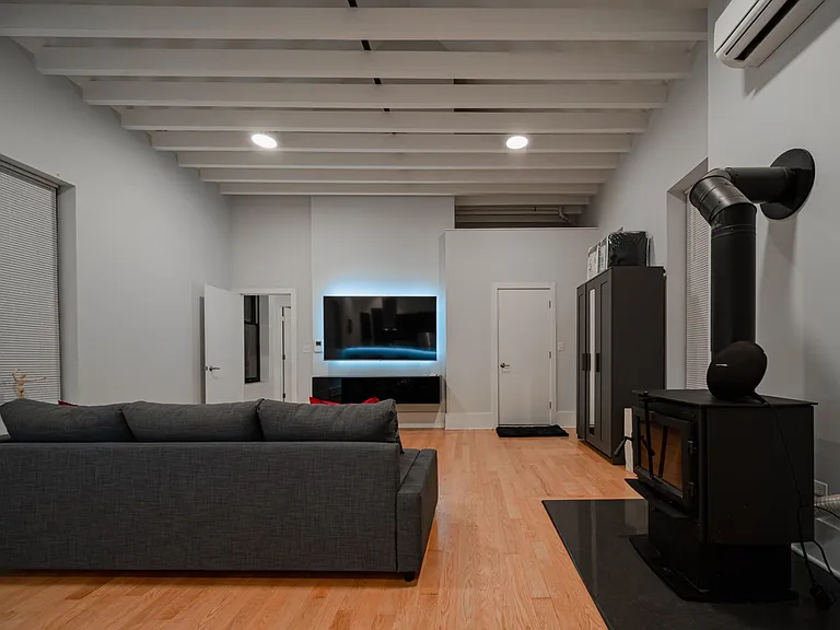 925 W 18th Pl #2R — Photo 8