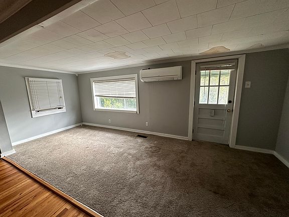 3rd image of 957 Beason Dr