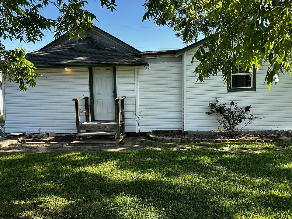 1st image of 2621 Magnolia Ave