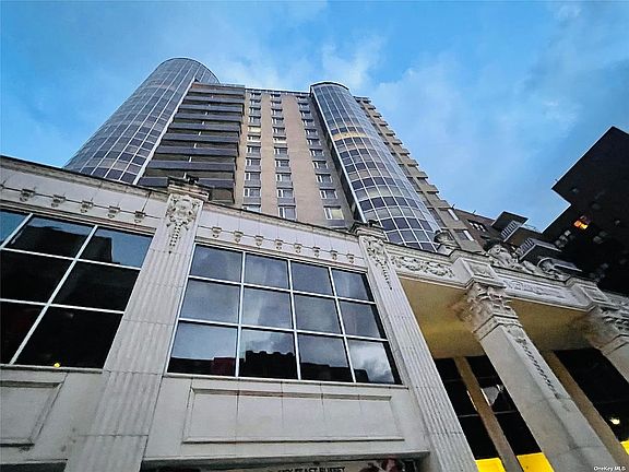 4th image of 13336 Sanford Ave APT 19E