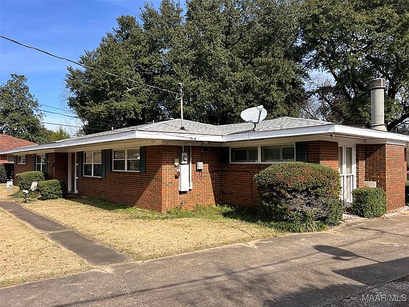 3rd image of 2731 Sweetbriar Rd