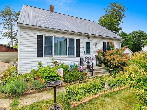 2nd image of 113 N Elm Ave